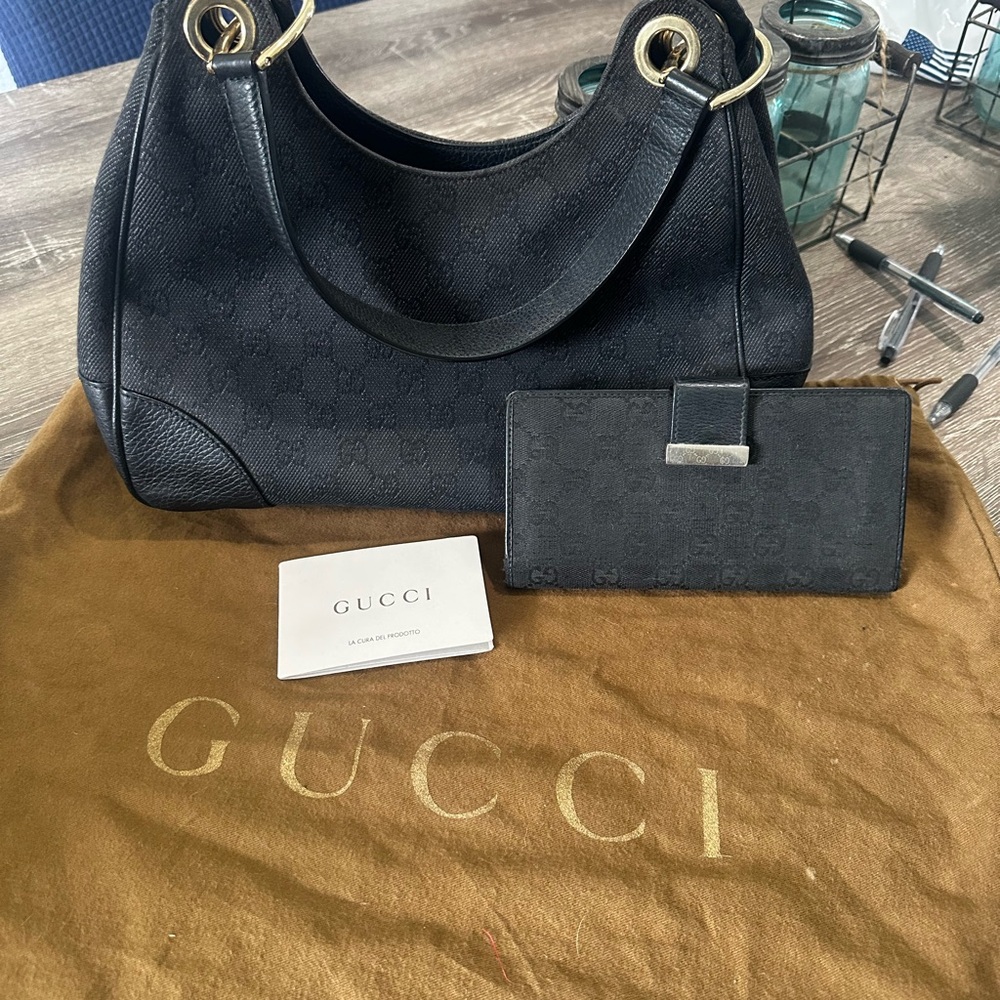 Gucci Black Leather Hobo Bag with Silver Hardware